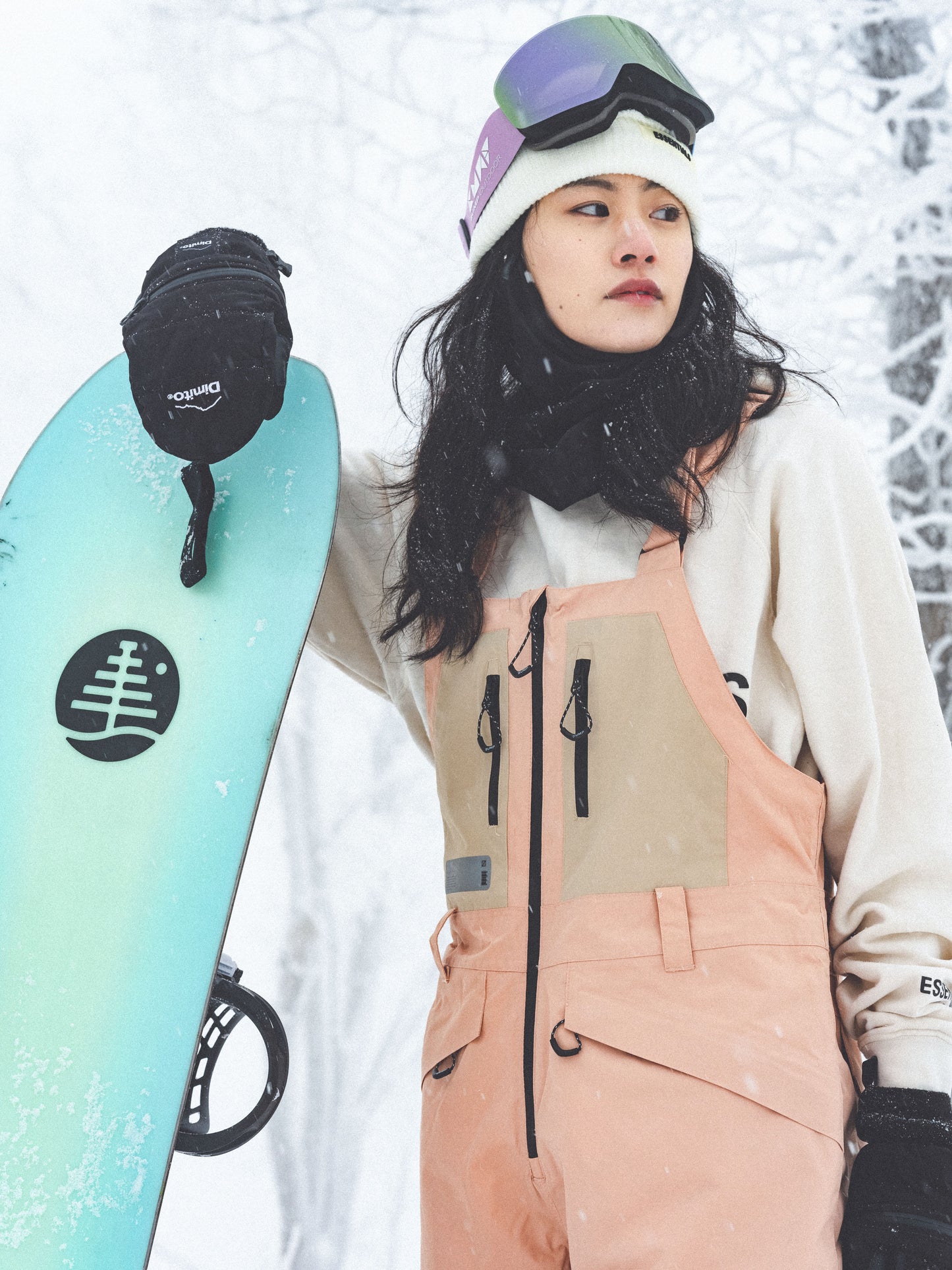 Iconic 23 Ski/Snowboard Bib Pants Women Peach Whip